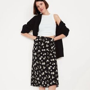 Old Navy Floral Black Midi Skirt - L